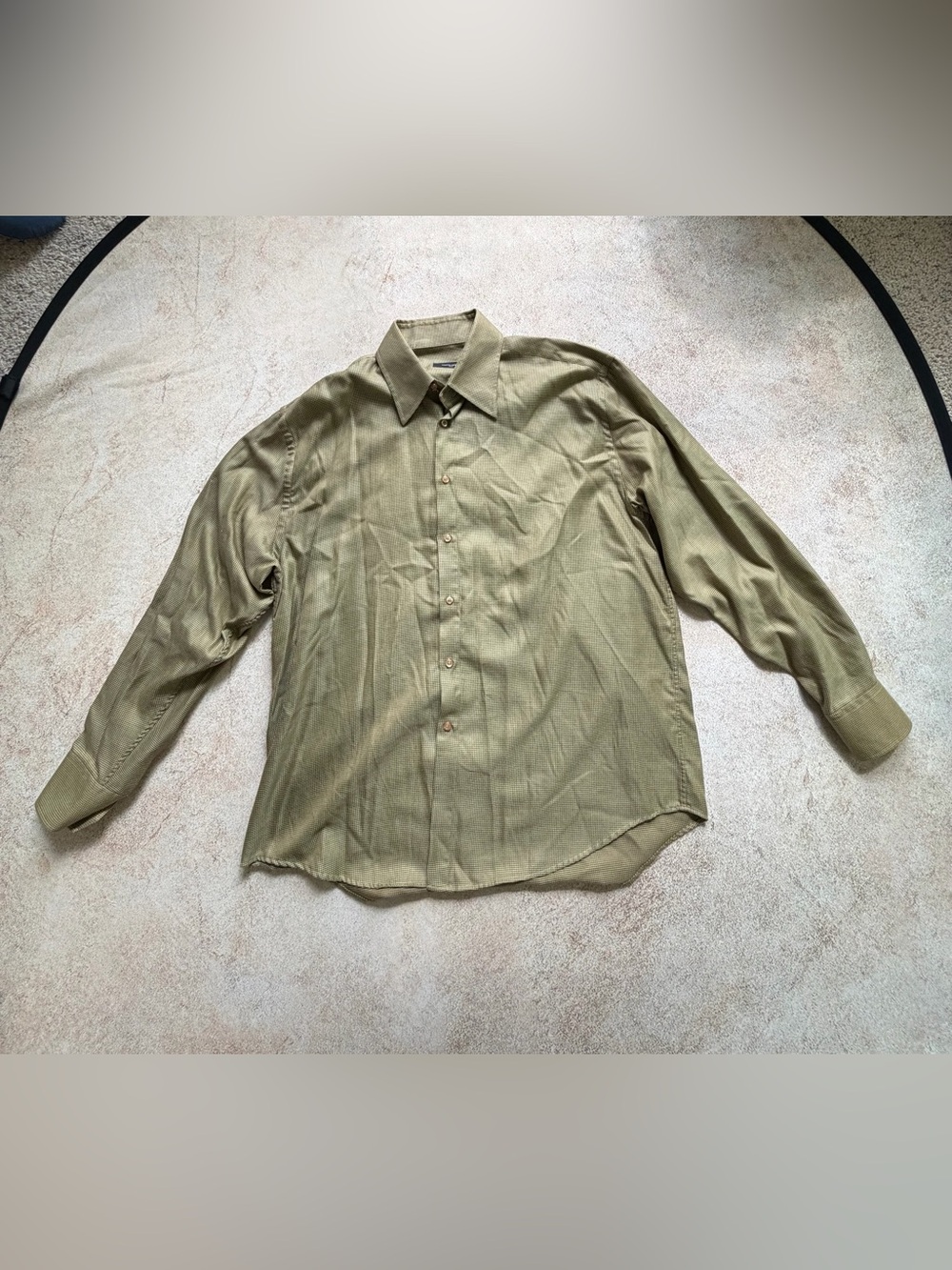 Men's Olive Green Button-Up Shirt